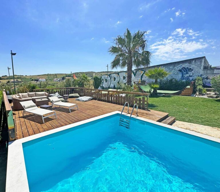 Drop-In-Surfcamp-Portugal-Resort-Garden-11