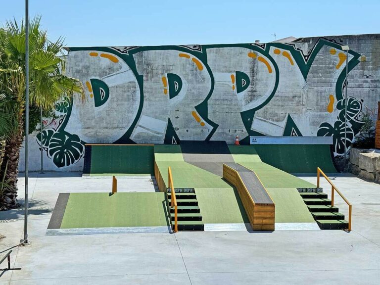 Drop-In-Surfcamp-Portugal-Resort-Garden-4