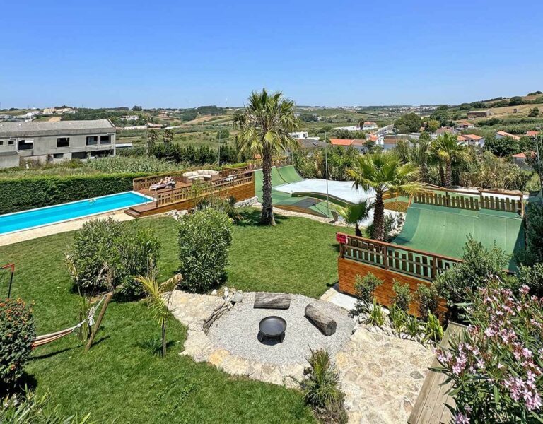 Drop-In-Surfcamp-Portugal-Resort-Garden-9